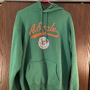 Men’s American Eagle green vintage hoodie.